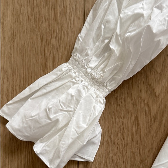 Alamour The Label White Puff Sleeve Blouse - Picture 7 of 9